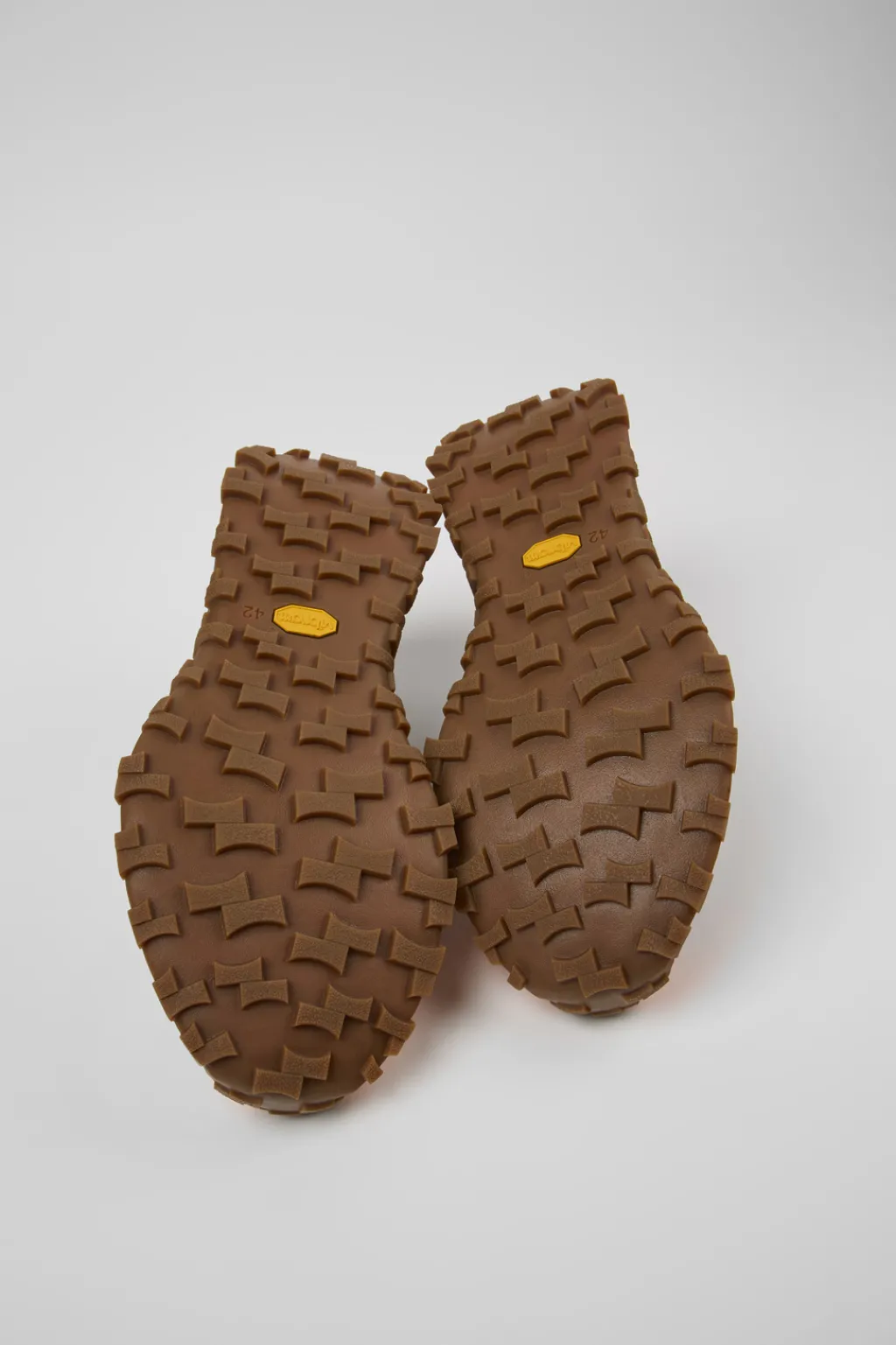 Camper < Sneakers